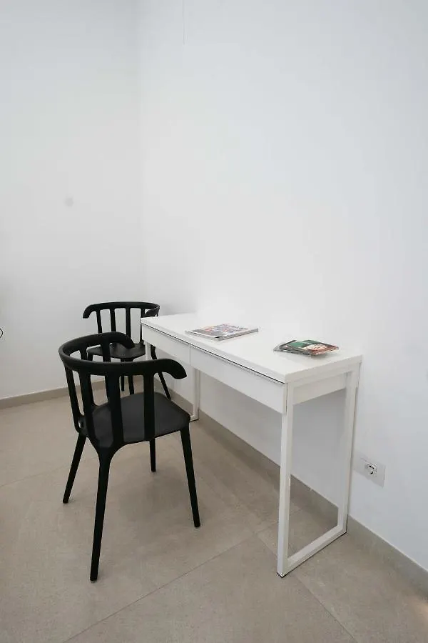 Gramsci Luxury Apartment By Dimorra Naples